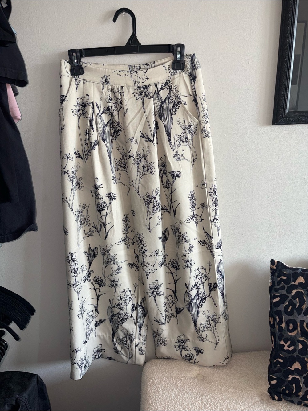 Cream and navy Floral wide leg pants